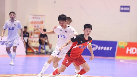 Tuyển thủ tỏa sáng bằng cú đúp, Thái Sơn Bắc vững ngôi đầu